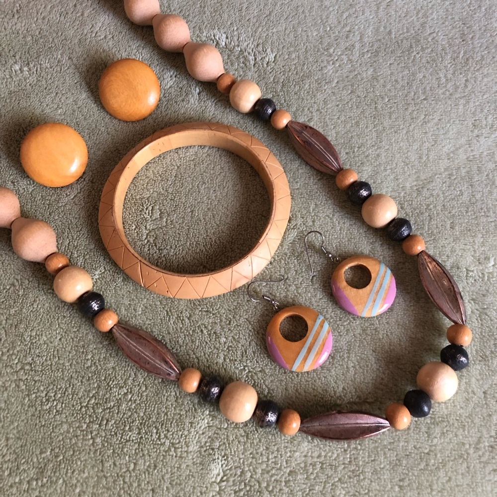 Wood necklace bracelet earrings bundle natural cream tan 4 piece set Vintage